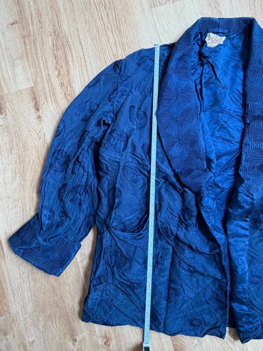 Ying Tai Co stunning silk